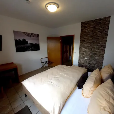Lindenhof Affittacamere 3*